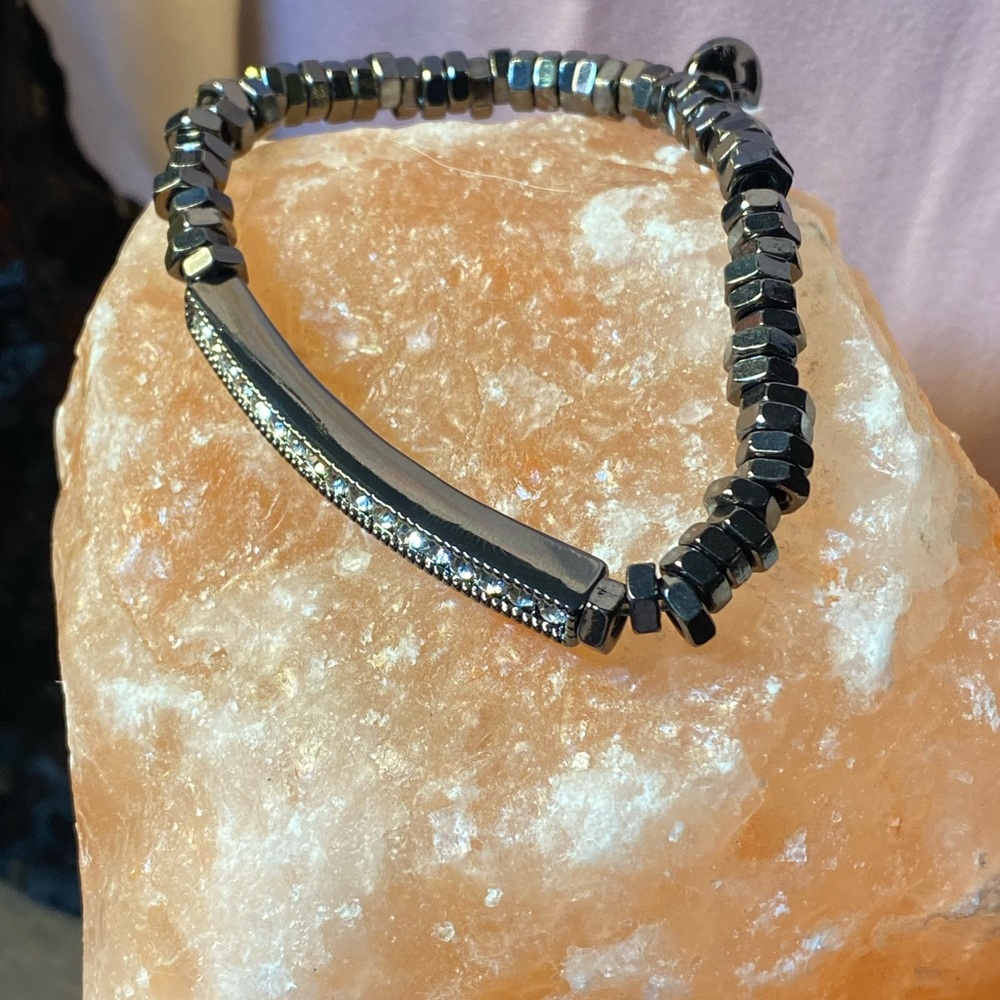NWT SERENA TENNIS STRETCH BRACELET FUNKY HEMATITE METAL NUGGETS STYLISH - Picture 7 of 11